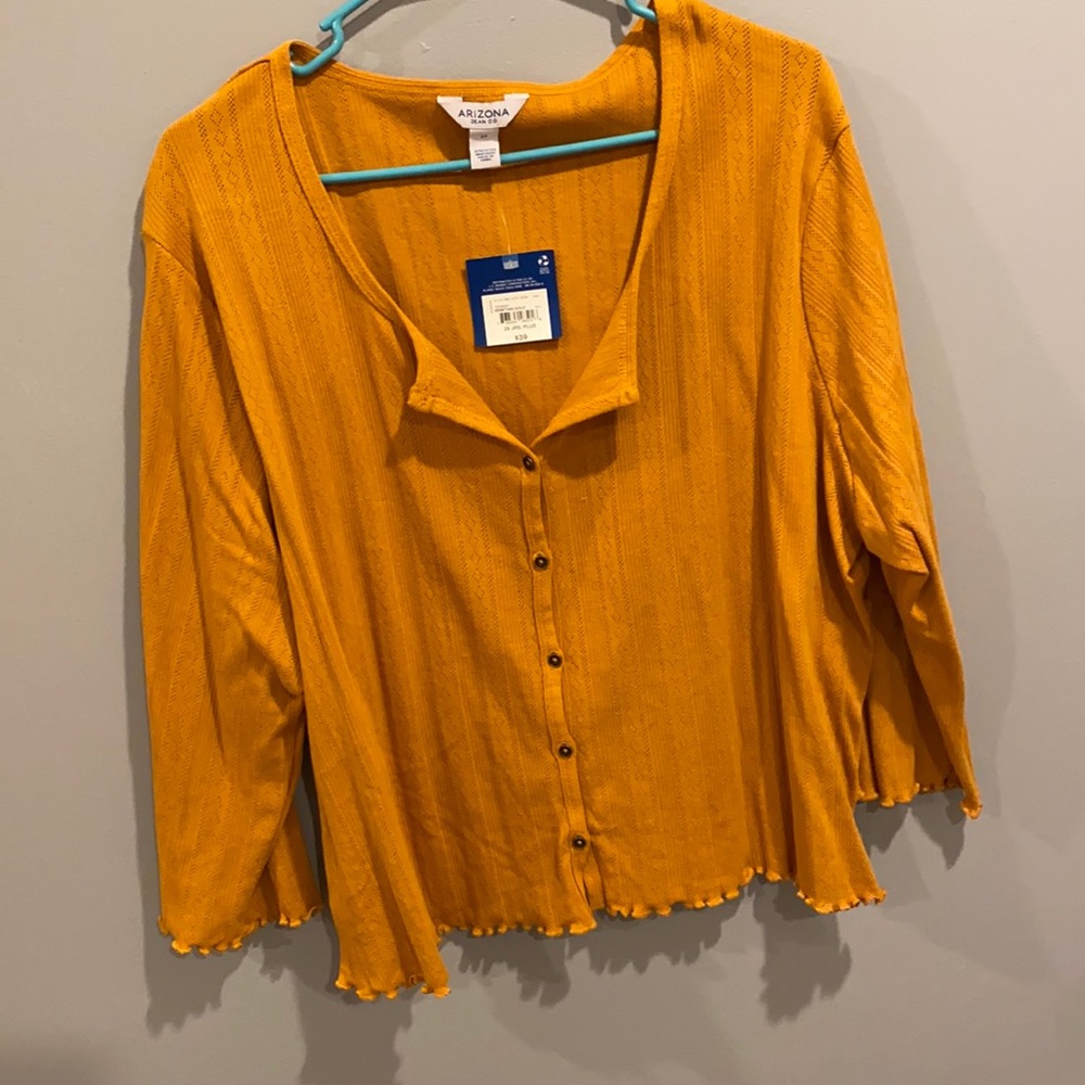 Long Sleeve top *JUNIORS PLUS*